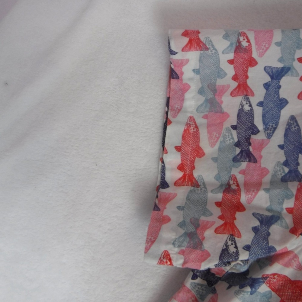 J.CREW Shirt Boy's Large Slim Fit Short Sleeve Button Down All Over Fish Print - Picture 11 of 11